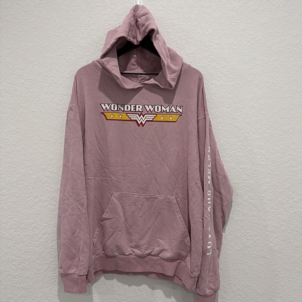 Wonder Woman DC x Love Your Melon Dusty Pink Pullover Hoodie Women’s Size Large
